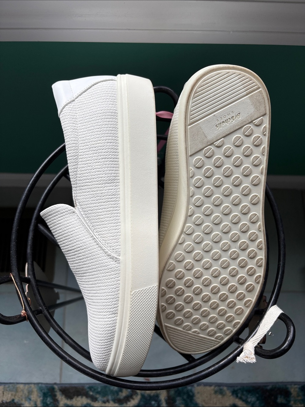 Dr. Scholl's Cream Knit Slip-On Sneakers EUC - Picture 3 of 5